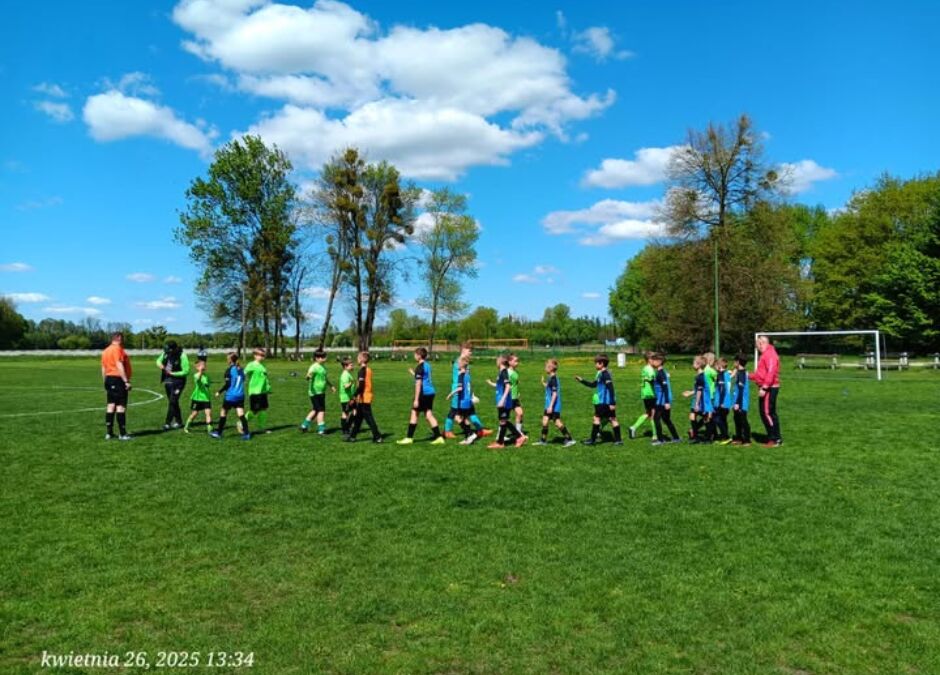 E1: Amator Rudziniec – Naprzód