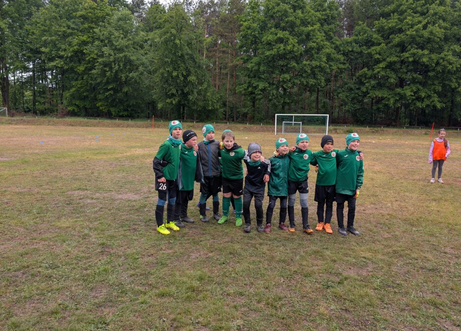 F1: AP Toszecka (Kotulin) – Naprzód