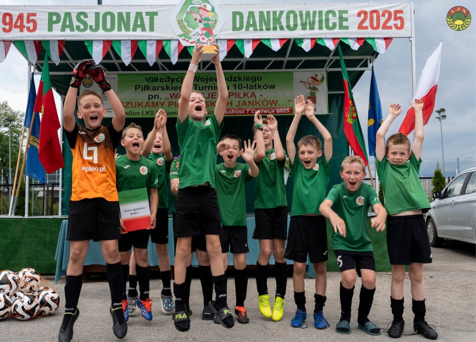 PIŁKARSKIE JANKI Z ŻERNICY! ZWYCIĘSTWO W DANKOWICACH!