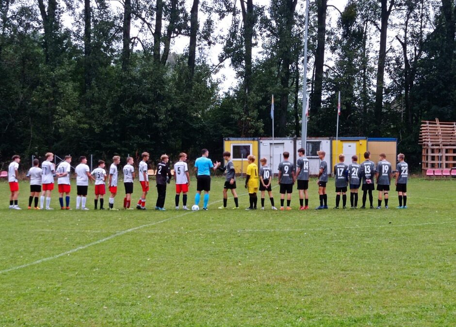 C1: Fundacja DD Football Training Łubie 3:3 Naprzód
